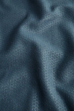 Grounded No-Slip Towel - Eclipse 8 Grounded No-Slip Towel - Eclipse -ALO ACTIVEWEAR SALE A0029U 02597 b1 a2