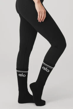 Women's Throwback Barre Sock - Black/White 8 Women's Throwback Barre Sock - Black/White -ALO ACTIVEWEAR SALE A0263W 0100 b1 s1 a2 1 m89