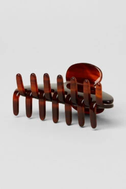 90's Claw Clip - Brown Tortoise -ALO ACTIVEWEAR SALE A0286W 05200 b1 s1 a13