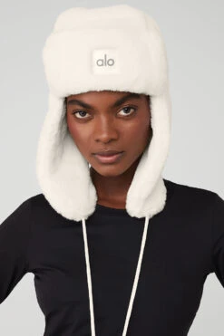 Faux Fur Polar Hat - Ivory -ALO ACTIVEWEAR SALE A0416U 03299 b1 s1 a1 1 m100 1360ebe6 546a 4038 824a 7a9378702324