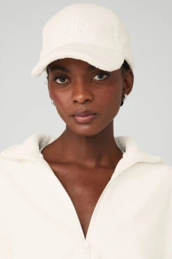 Micro Sherpa Off-Duty Cap - Ivory 10 Micro Sherpa Off-Duty Cap - Ivory -ALO ACTIVEWEAR SALE A0427U 03299 b1 s1 a1 1 m100