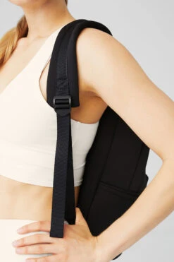 Stow Backpack - Black/Silver -ALO ACTIVEWEAR SALE A0481U 01115 b1 s1 a4 1 m131