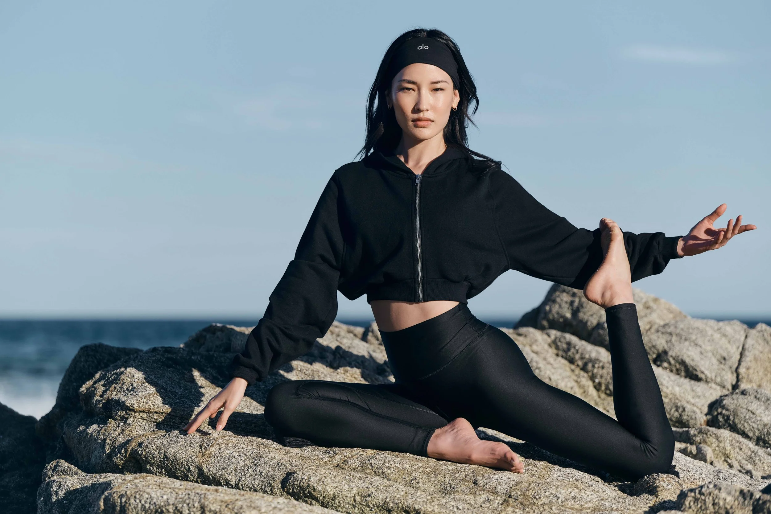 ALO ACTIVEWEAR SALE -ALO ACTIVEWEAR SALE FULL JPG ALO 031224 EVERGREEN Shot 57 11816