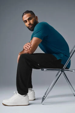 Triumph Raglan Tee - Oceanic Teal -ALO ACTIVEWEAR SALE M1133R 05445 b1 s1 a5 1 m93