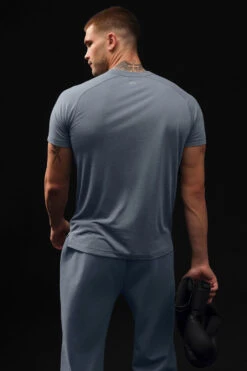 Triumph Raglan Tee - Steel Grey -ALO ACTIVEWEAR SALE M1133R 05541 b1 s1 a2 1 m108