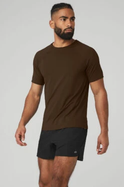 Idol Performance Tee - Espresso -ALO ACTIVEWEAR SALE M1179R 04064 b1 s3 a2 1 m93