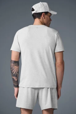 Conquer Reform Crewneck Short Sleeve - Athletic Heather Grey -ALO ACTIVEWEAR SALE M1205R 02910 b1 s1 a2 1 m214