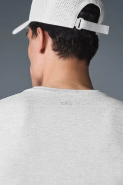 Conquer Reform Crewneck Short Sleeve - Athletic Heather Grey -ALO ACTIVEWEAR SALE M1205R 02910 b1 s1 a4 1 m214