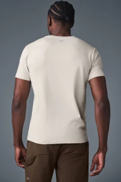 Conquer Reform Crewneck Short Sleeve - Bone -ALO ACTIVEWEAR SALE M1205R 03040 b1 s1 a2 1 m221