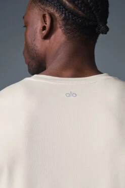 Conquer Reform Crewneck Short Sleeve - Bone -ALO ACTIVEWEAR SALE M1205R 03040 b1 s1 a4 1 m221