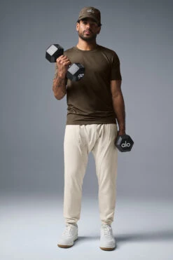 Conquer Reform Crewneck Short Sleeve - Espresso -ALO ACTIVEWEAR SALE M1205R 04064 b1 s3 a4 1 m195