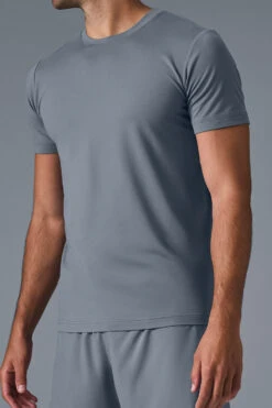 Conquer Reform Crewneck Short Sleeve - Steel Grey -ALO ACTIVEWEAR SALE M1205R 05541 b1 s1 a4 1 m180