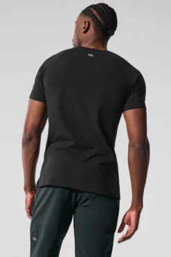 Alo Vapor Crewneck Short Sleeve - Black -ALO ACTIVEWEAR SALE M1228R 01 b1 s1 a2 1 m221