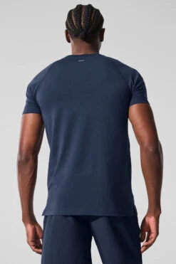 Alo Vapor Crewneck Short Sleeve - Navy 9 Alo Vapor Crewneck Short Sleeve - Navy -ALO ACTIVEWEAR SALE M1228R 03842 b1 s1 a2 1 m221