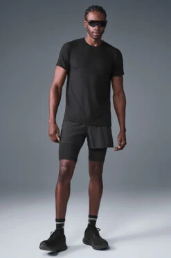 Triumph Tee - Black -ALO ACTIVEWEAR SALE M1257R 01 b1 s3 a5 m225