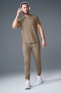 Triumph Tee - Gravel 11 Triumph Tee - Gravel -ALO ACTIVEWEAR SALE M1257R 05438 b1 s3 a5 m226