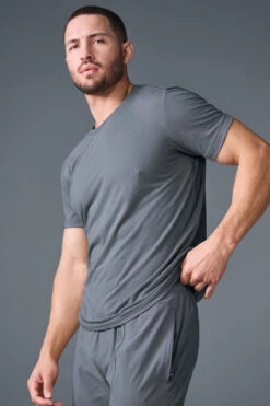 Triumph Tee - Steel Grey 8 Triumph Tee - Steel Grey -ALO ACTIVEWEAR SALE M1257R 05541 b1 s1 a3 1 m226
