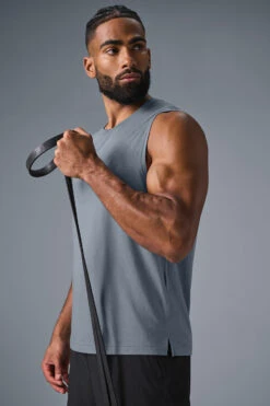 The Triumph Muscle Tank - Steel Grey -ALO ACTIVEWEAR SALE M2033R 05541 b1 s1 a3 1 m93