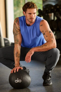 Conquer Muscle Tank - Marathon Blue -ALO ACTIVEWEAR SALE M2066R 06037 b2 s1 a1 m220