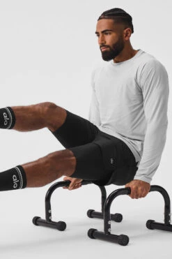 Idol Long Sleeve Performance Tee - Titanium 11 Idol Long Sleeve Performance Tee - Titanium -ALO ACTIVEWEAR SALE M3123R 01320 b1 s1 a5 1 m93