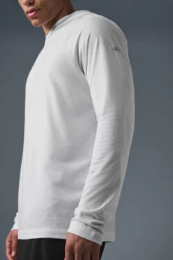 Core Hooded Runner - White -ALO ACTIVEWEAR SALE M3156R 00 b1 s1 a3 1 m198
