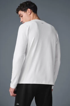 Conquer Reform Crewneck Long Sleeve - White 8 Conquer Reform Crewneck Long Sleeve - White -ALO ACTIVEWEAR SALE M3181R 00 b1 s1 a2 1 m214
