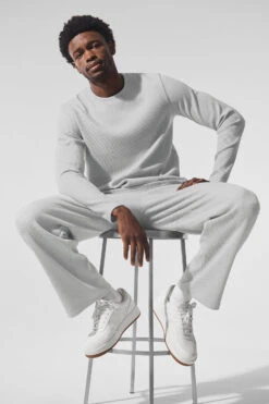 Elevate Waffle Long Sleeve Crew - Athletic Heather Grey 11 Elevate Waffle Long Sleeve Crew - Athletic Heather Grey -ALO ACTIVEWEAR SALE M3265R 02910 b1 s3 a4 2 m225