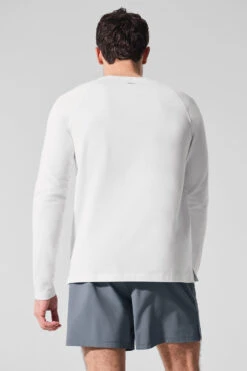 Alo Vapor Crewneck Long Sleeve - White 10 Alo Vapor Crewneck Long Sleeve - White -ALO ACTIVEWEAR SALE M3266R 00 b1 s1 a2 1 m214