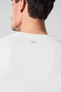 Alo Vapor Crewneck Long Sleeve - White 11 Alo Vapor Crewneck Long Sleeve - White -ALO ACTIVEWEAR SALE M3266R 00 b1 s1 a3 1 m214