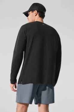 Alo Vapor Crewneck Long Sleeve - Black -ALO ACTIVEWEAR SALE M3266R 01 b1 s1 a2 1 m214