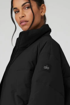 Stretch Woven Street Puffer - Black -ALO ACTIVEWEAR SALE M4134R 01 b1 s1 a4 1 m18
