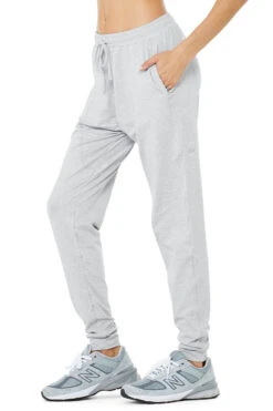 Conquer Revitalize Pant - Athletic Heather Grey 8 Conquer Revitalize Pant - Athletic Heather Grey -ALO ACTIVEWEAR SALE M5070R 02910 b1 s1 a2 1 m78