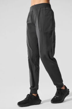 Co-Op Pant - Anthracite -ALO ACTIVEWEAR SALE M5084R 02125 b1 s1 a3 1 m206