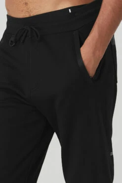 Nomadic Sweatpant - Black -ALO ACTIVEWEAR SALE M5107R 01 b1 s3 a4 1 m93