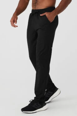 Conquer Pulse Pant - Black 9 Conquer Pulse Pant - Black -ALO ACTIVEWEAR SALE M5137R 01 b1 s3 a3 1 m93