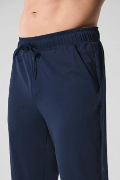 Conquer Pulse Pant - Navy -ALO ACTIVEWEAR SALE M5137R 03842 b1 s1 a4 1 m214