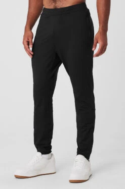 Conquer React Performance Pant - Black -ALO ACTIVEWEAR SALE M5142R 01 b1 s3 a2 1 m93