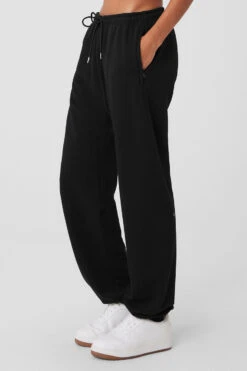 Chill Sweatpant - Black 8 Chill Sweatpant - Black -ALO ACTIVEWEAR SALE M5151R 01 b1 s1 a2 1 m18