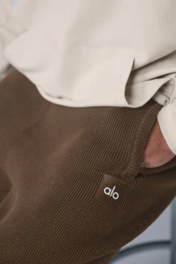 Scholar Straight Leg Sweatpant - Espresso 11 Scholar Straight Leg Sweatpant - Espresso -ALO ACTIVEWEAR SALE M5171R 04064 b1 s1 a5 1 m214