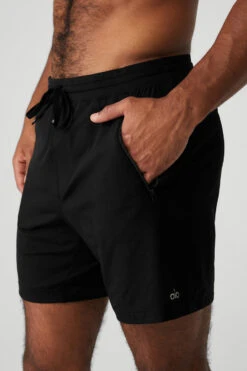 Conquer Reform Short - Black 9 Conquer Reform Short - Black -ALO ACTIVEWEAR SALE M6107R 01 b1 s3 a4 1 m93