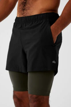 5" Revival 2-in-1 Short - Black/Stealth Green -ALO ACTIVEWEAR SALE M6114R 04917 b1 s3 a4 1 m93