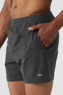 7" Conquer React Performance Short - Anthracite -ALO ACTIVEWEAR SALE M6131R 02125 b1 s3 a4 1 m149