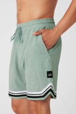9" Traction Arena Short - Icy Sage -ALO ACTIVEWEAR SALE M6138R 05137 b1 s3 a4 1 m154