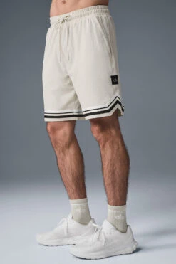 9" Traction Arena Short - Bone -ALO ACTIVEWEAR SALE M6140R 03040 b1 s1 a3 1 m214