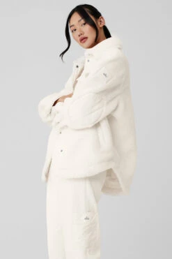 Sherpa Edge Shacket - Ivory 9 Sherpa Edge Shacket - Ivory -ALO ACTIVEWEAR SALE U4029R 03299 b1 s1 a2 1 m54