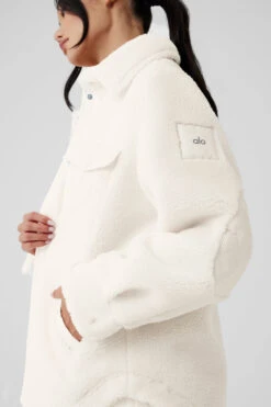 Sherpa Edge Shacket - Ivory 10 Sherpa Edge Shacket - Ivory -ALO ACTIVEWEAR SALE U4029R 03299 b1 s1 a4 1 m54