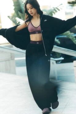 Accolade Straight Leg Sweatpant - Black