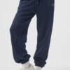 Accolade Sweatpant - Navy -ALO ACTIVEWEAR SALE U5013RG 03842 b1 s1 a1 1 m54 22d32bf6 3cec 49d2 ba95 d5ff1d354058