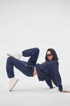 Accolade Sweatpant - Navy -ALO ACTIVEWEAR SALE U5013RG 03842 b1 s1 a4 1 m54 24faf01b 0f1d 46f8 abcc 2f18291ffe60