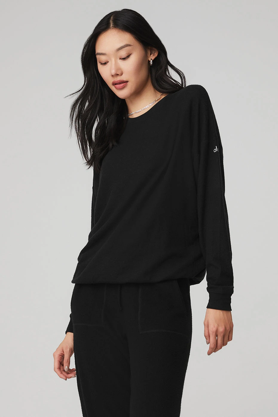 Soho Pullover - Black 3 Soho Pullover - Black